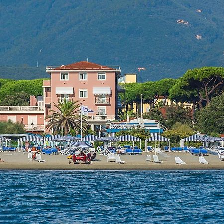 Hotel Happy Marina di Pietrasanta Extérieur photo