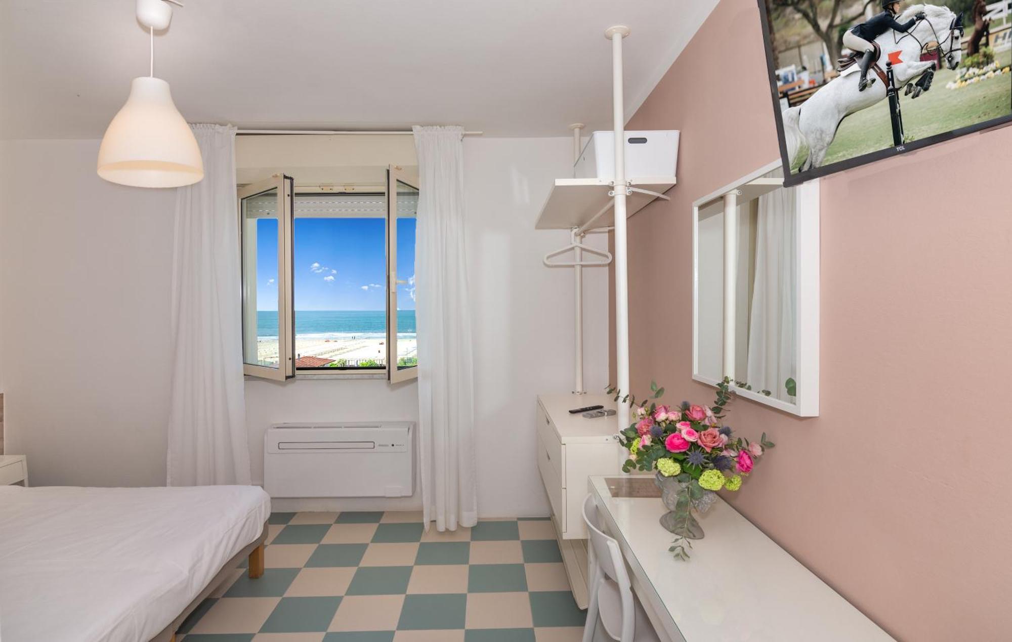 Hotel Happy Marina di Pietrasanta Extérieur photo