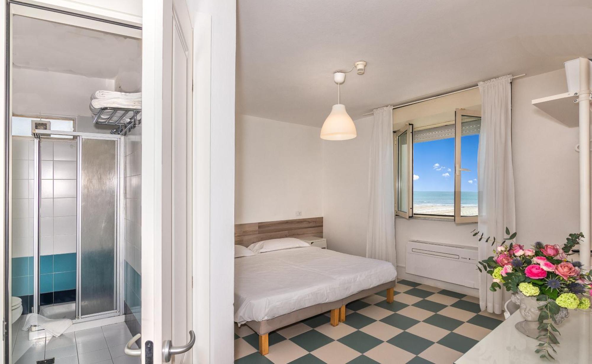 Hotel Happy Marina di Pietrasanta Extérieur photo