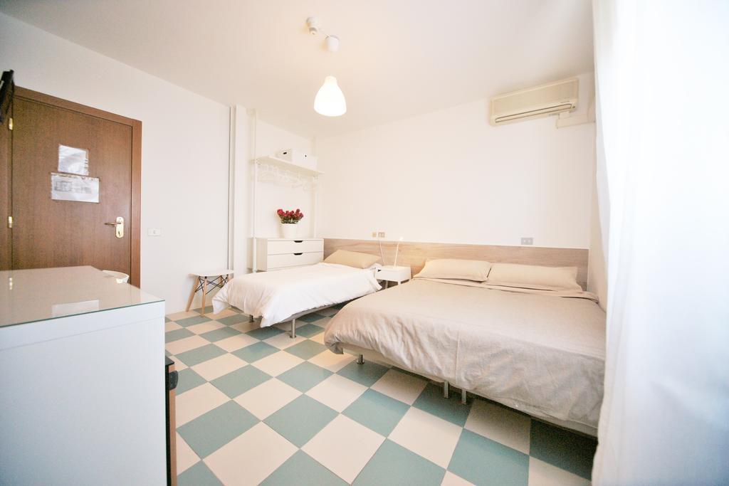 Hotel Happy Marina di Pietrasanta Extérieur photo